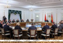 «Нельзя, чтобы уборочная проходила в небрежном режиме». Вот какие вопросы обозначил перед аграриями Лукашенко