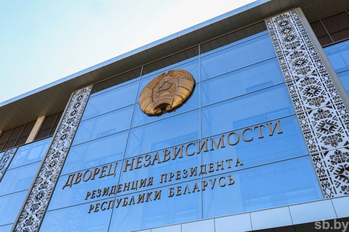 Лукашенко: профсоюзы должны быть мощной базой для поддержания стабильности в белорусском обществе