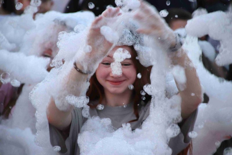 Пенная вечеринка прошла в центре Костюковичей