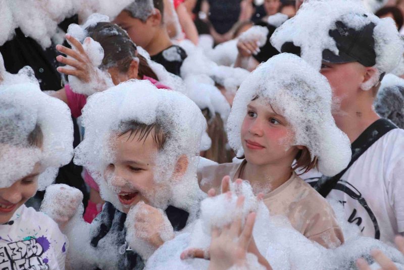 Пенная вечеринка прошла в центре Костюковичей