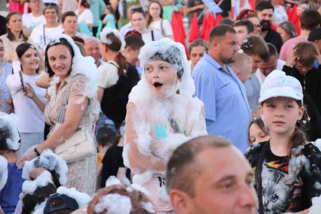 Пенная вечеринка прошла в центре Костюковичей