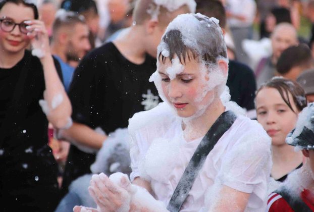 Пенная вечеринка прошла в центре Костюковичей