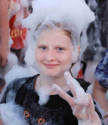 Пенная вечеринка прошла в центре Костюковичей