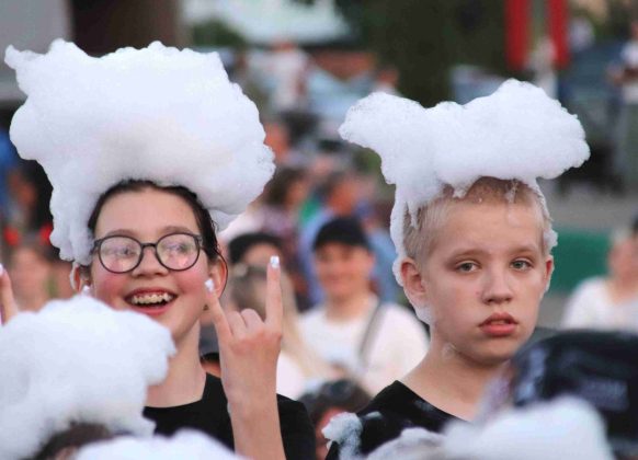 Пенная вечеринка прошла в центре Костюковичей