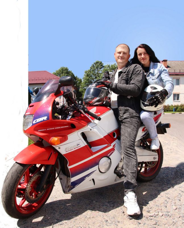 У супругов Светланы и Андрея Новиковых – одно увлечение на двоих. С детства они оба любят мотоциклы