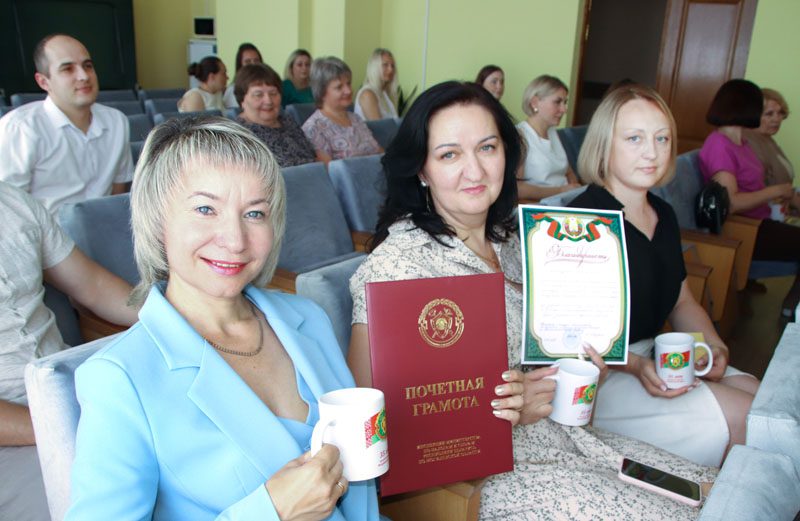 Налоговая служба отмечает профессиональный праздник