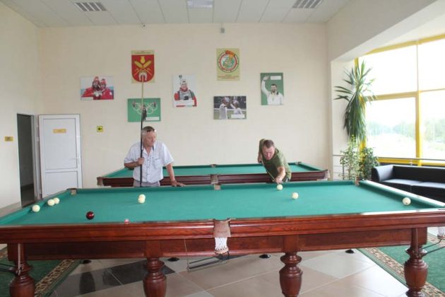 Тренажеры во дворах, велодорожки, экологическая тропа и БЦЗ… Узнали, как реализуется в Костюковичах проект «Здоровые города и поселки»