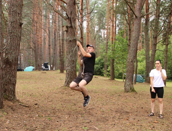 Фотофакт: Как участники турслета покоряли полосу препятствий