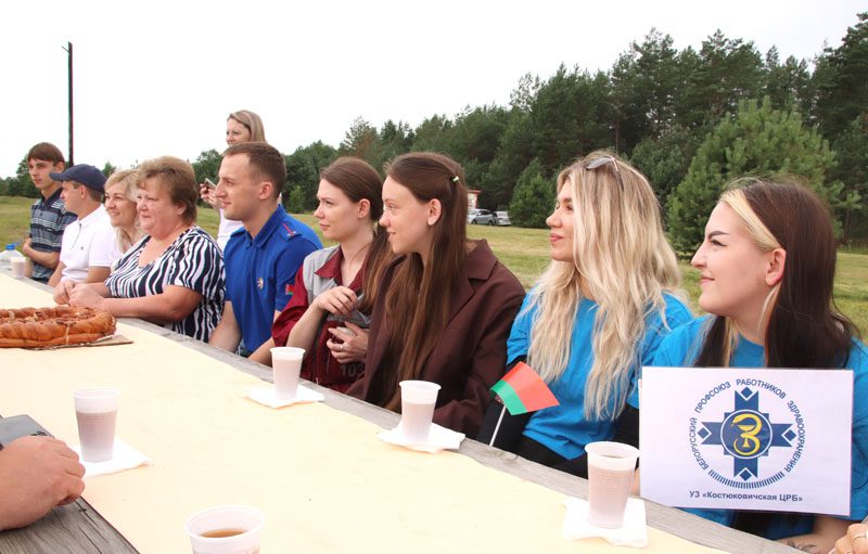 Молодежь встретилась с руководством Костюковичского района Молодежь встретилась с руководством Костюковичского района
