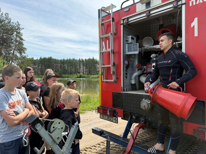 Костюковичские спасатели встретились с ребятами из Муравилья и Тупичино