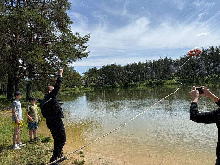 Костюковичские спасатели встретились с ребятами из Муравилья и Тупичино