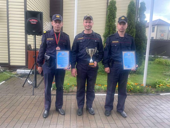 Профессионализм, проверенный конкурсом: победа Костюковичских милиционеров