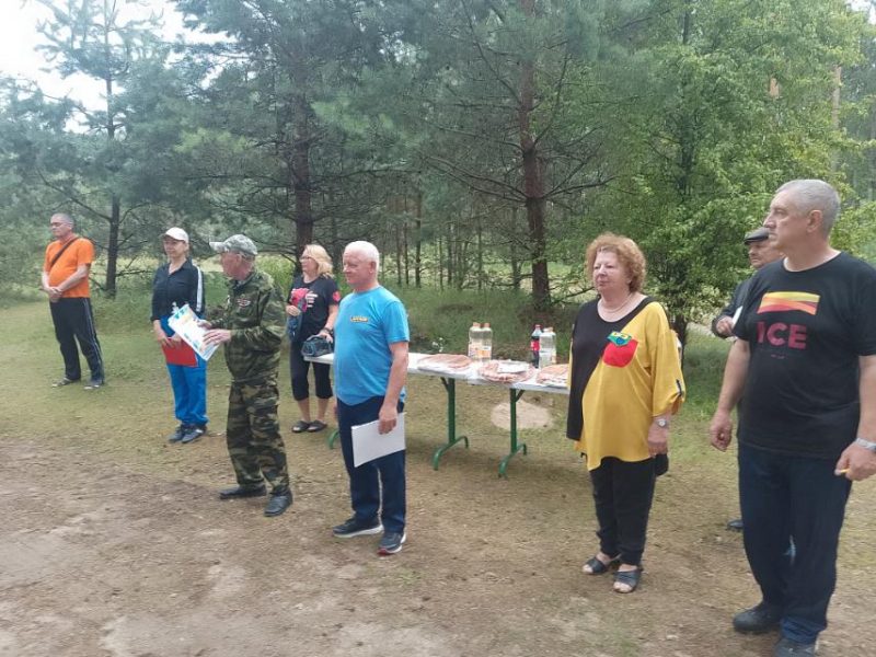 Все выше и выше... Команда "Летчики" стала победителем военно-спортивной игры "Зарница" в палаточном лагере "Эдельвейс"