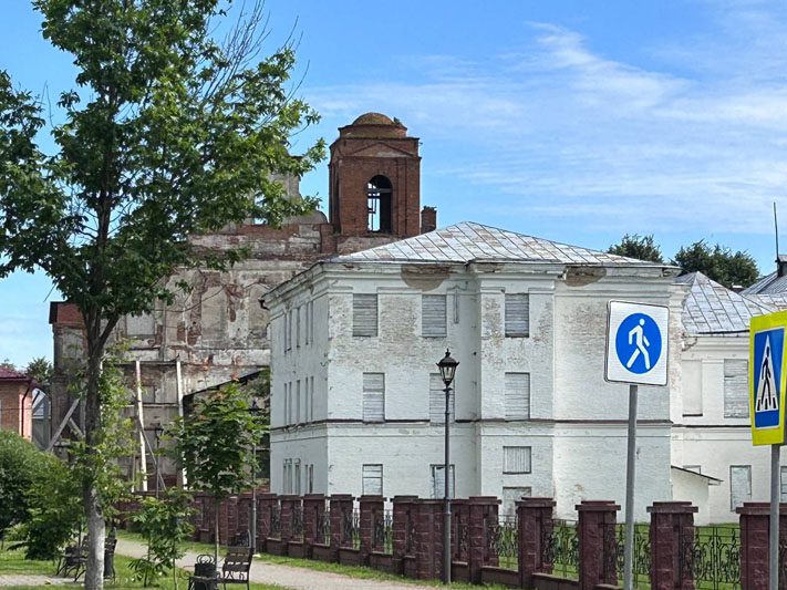 Костюковичская молодежь посетила достопримечательности Мстиславщины Костюковичская молодежь посетила достопримечательности Мстиславщины