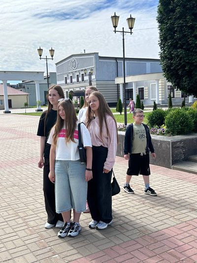 Костюковичская молодежь посетила достопримечательности Мстиславщины Костюковичская молодежь посетила достопримечательности Мстиславщины