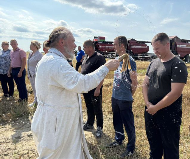 Праздник первого снопа отметили на Костюковщине Праздник первого снопа отметили на Костюковщине