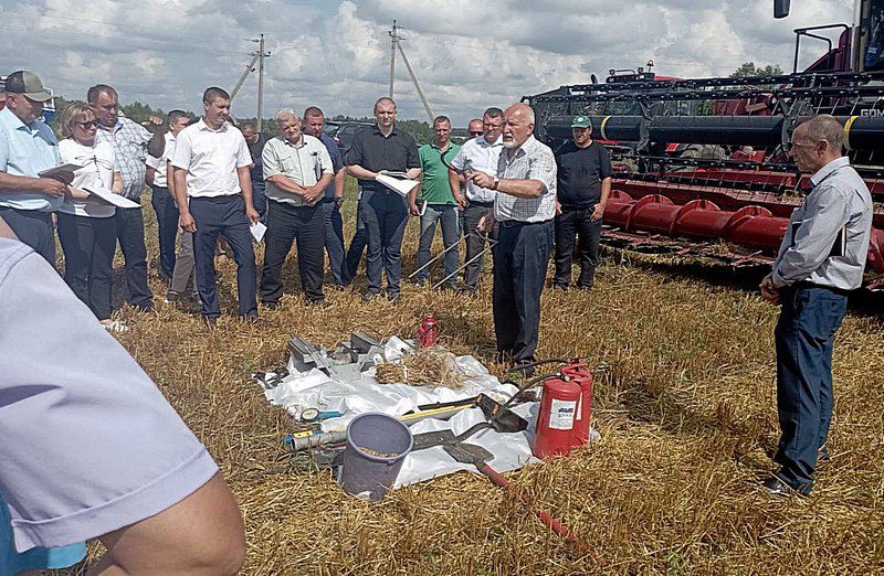 Семинар-совещание по вопросам проведения уборки урожая зерновых состоялся на базе филиала №1 «Цемагро» ОАО «Белорусский цементный завод»