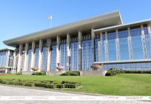 Должная отдача, ускорение и взгляд за горизонт. Чего Лукашенко требует от ученых и Академии наук