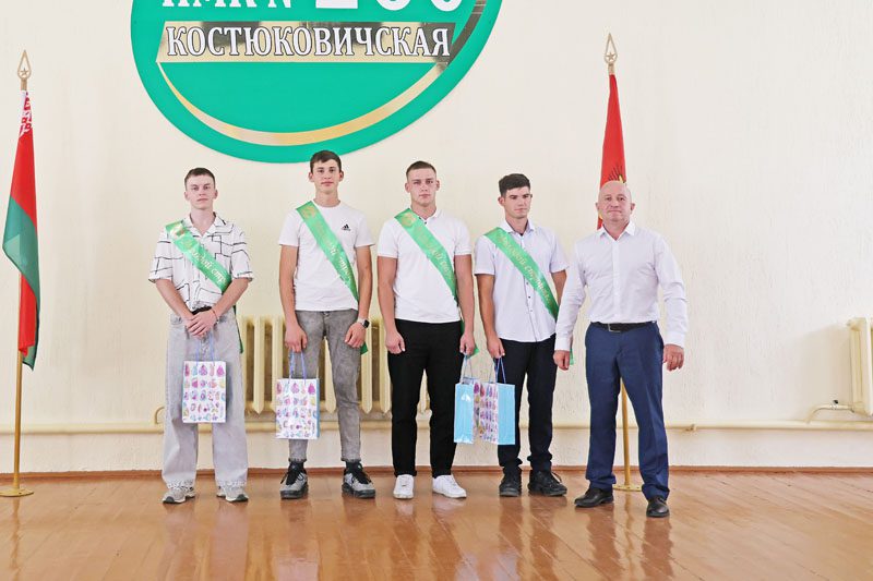 Как прошло чествование лучших строителей ПМК №260