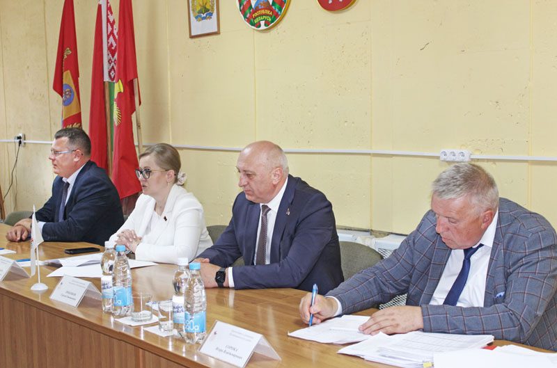 С рабочим визитом Костюковичский район посетила Инесса Короткевич