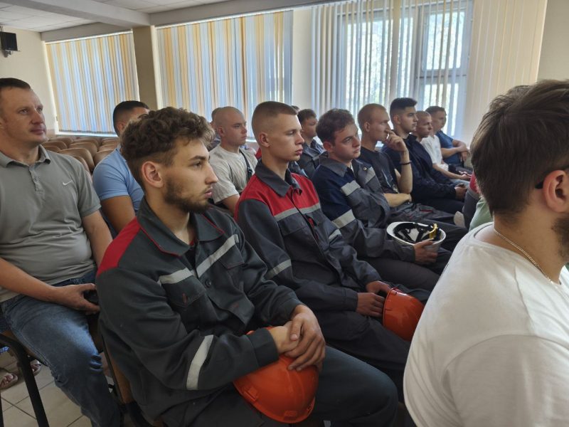 Встреча с молодыми специалистами состоялась в ОАО "Белорусский цементный завод"