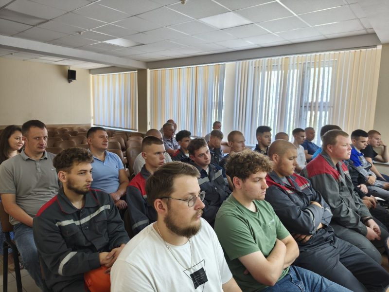 Встреча с молодыми специалистами состоялась в ОАО "Белорусский цементный завод"