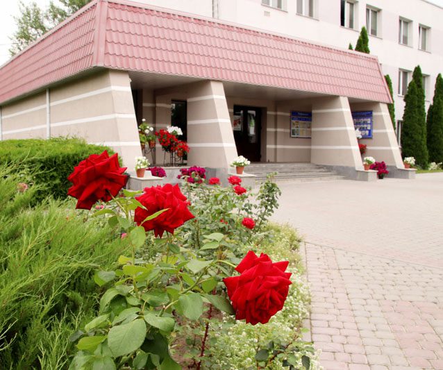 Цветущее предприятие: как на территории БЦЗ заботятся о благоустройстве