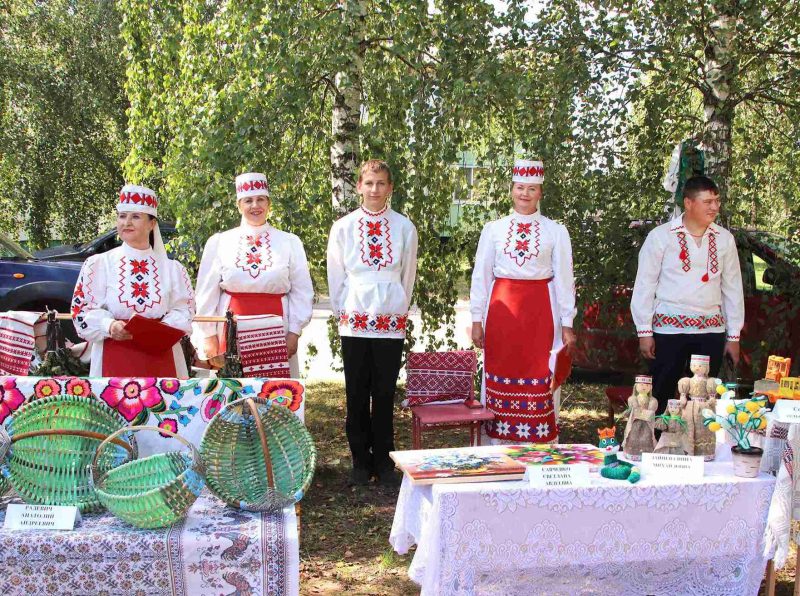 ФОТОФАКТ: неповторимый колорит "Ильинской ярмарки"