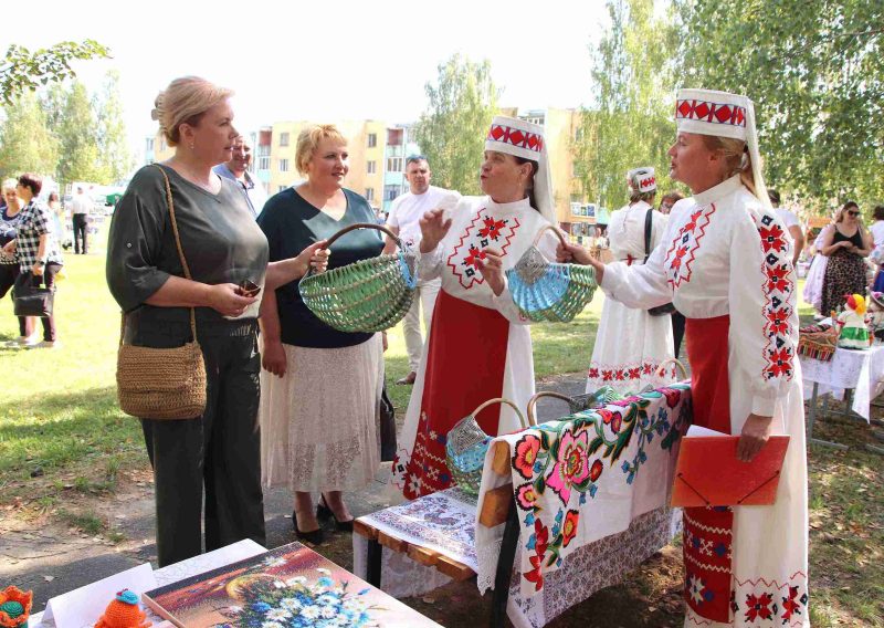 ФОТОФАКТ: неповторимый колорит "Ильинской ярмарки"