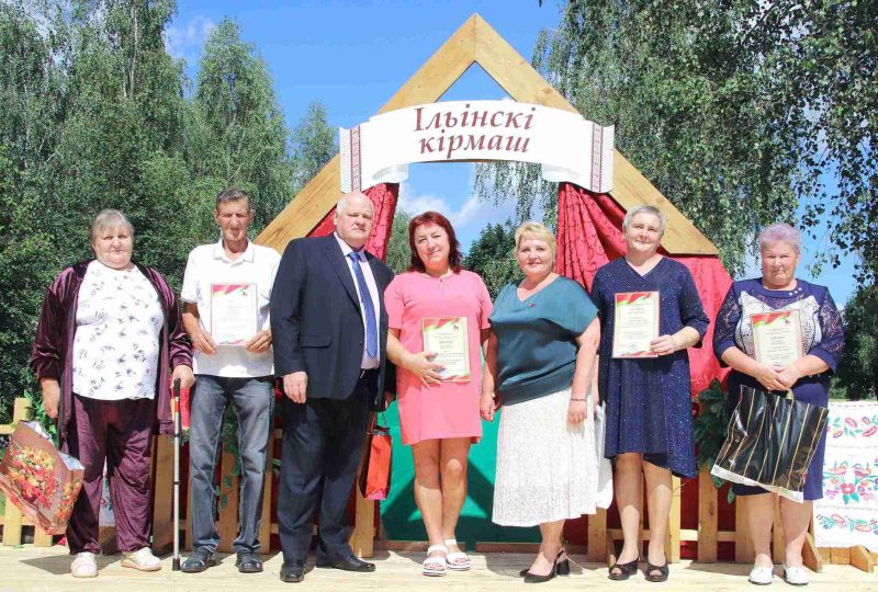 ФОТОФАКТ: неповторимый колорит "Ильинской ярмарки"