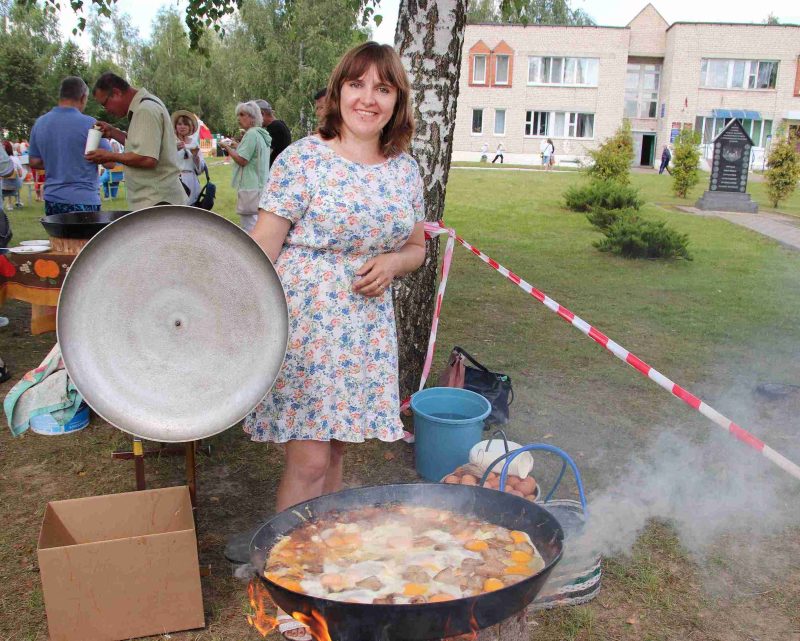 ФОТОФАКТ: неповторимый колорит "Ильинской ярмарки"