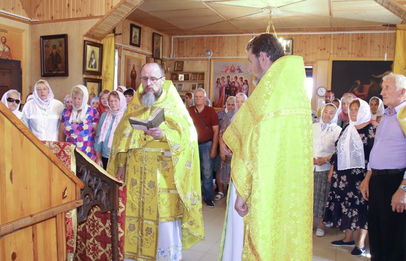 Праздник святой Марии Магдалины отметили в Костюковичах Богослужением и Крестным ходом