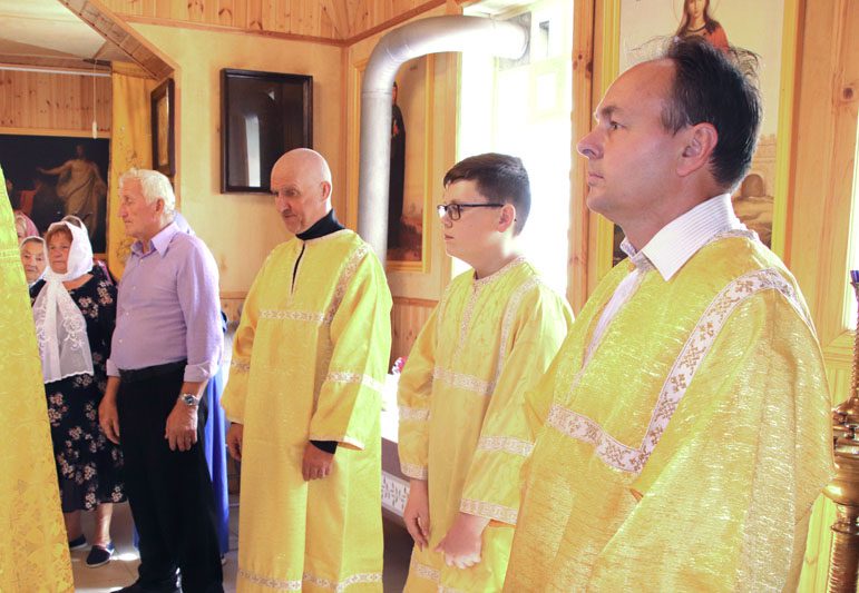 Праздник святой Марии Магдалины отметили в Костюковичах Богослужением и Крестным ходом
