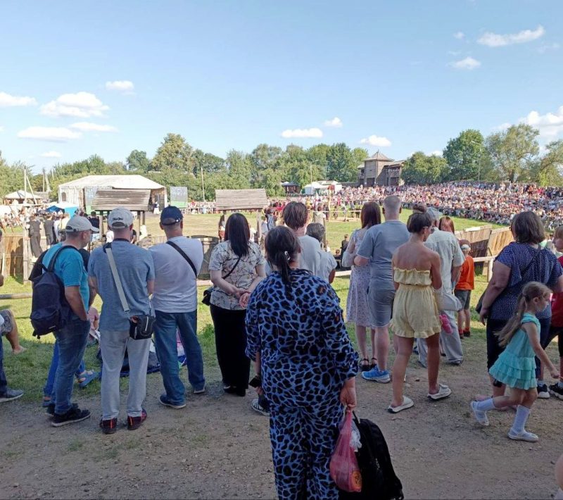 Костюковичские правоохранители посетили достопримечательности Могилевщины