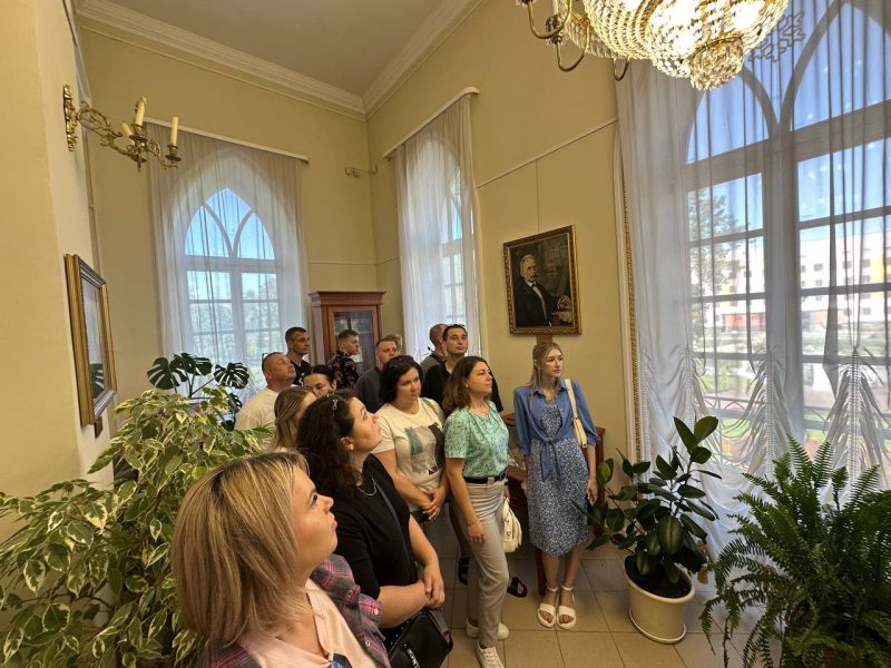 Костюковичские правоохранители посетили достопримечательности Могилевщины