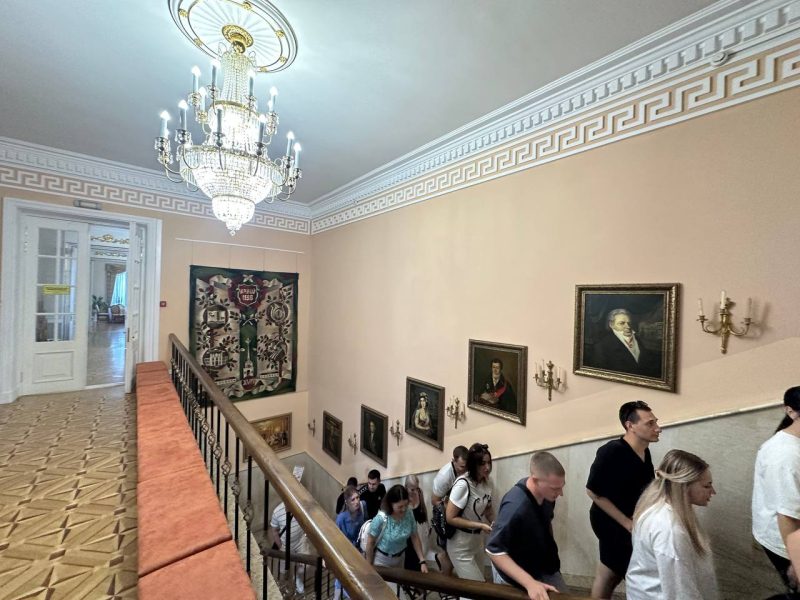 Костюковичские правоохранители посетили достопримечательности Могилевщины