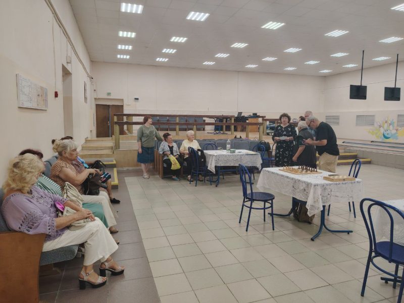 Костюковичские ветераны сразились в турнире по шахматам и шашкам