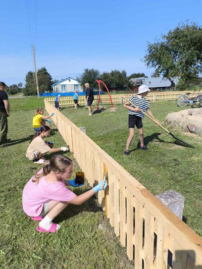 Детская игровая площадка открыта в агрогородке Белая Дуброва