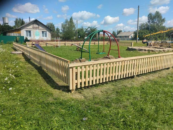 Детская игровая площадка открыта в агрогородке Белая Дуброва