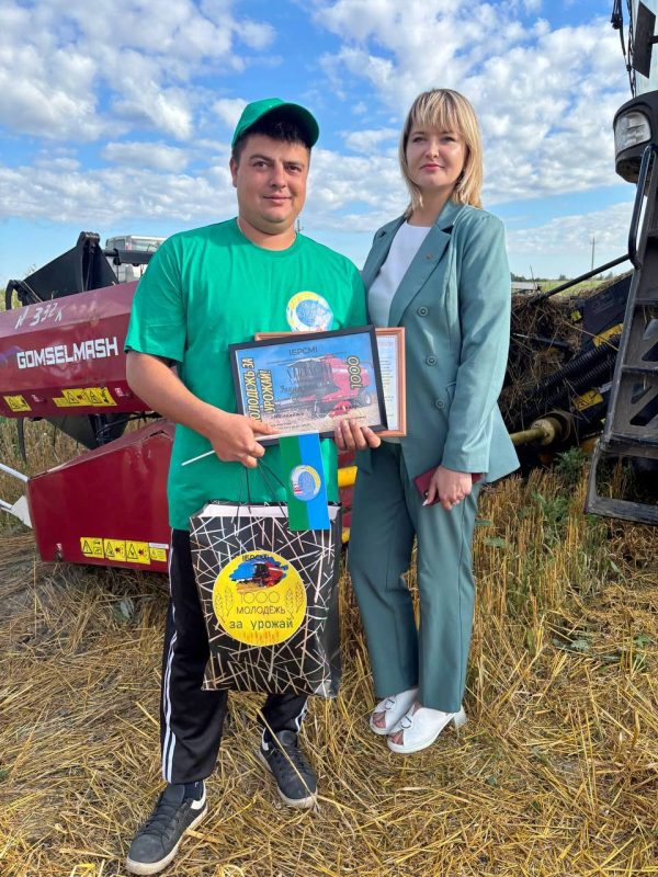 Список тысячников на жатве пополнили труженики КСУП «Селецкое»
