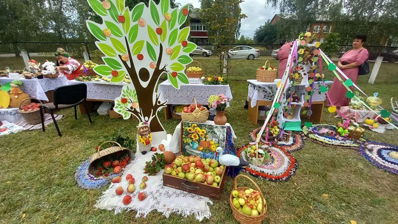 Ежегодный Яблочный Спас отпраздновали в Костюковичском районе Ежегодный Яблочный Спас отпраздновали в Костюковичском районе