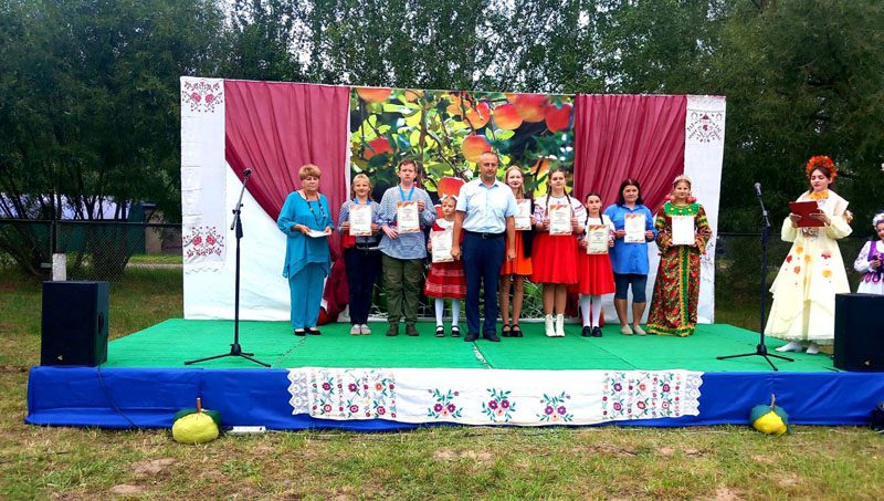 Ежегодный Яблочный Спас отпраздновали в Костюковичском районе Ежегодный Яблочный Спас отпраздновали в Костюковичском районе
