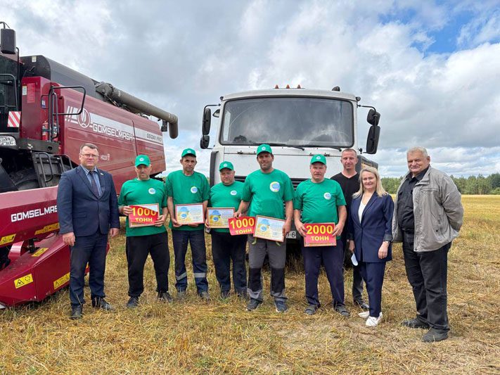 Отличились на жатве: кто пополнил список передовиков уборочной кампании на Костюковщине