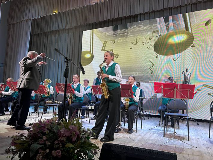 27 августа образцовый духовой оркестр "Новое поколение" отметил свое 30-летие и подтвердил звание на сцене РЦК