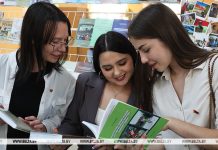 Спикеры форума «Беларусь адзiная» в Могилеве: для молодежи в нашей стране открыты все двери