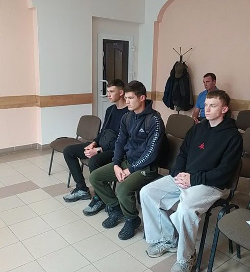 Руководство Костюковичской ПМК № 260 встретилось с молодыми специалистами