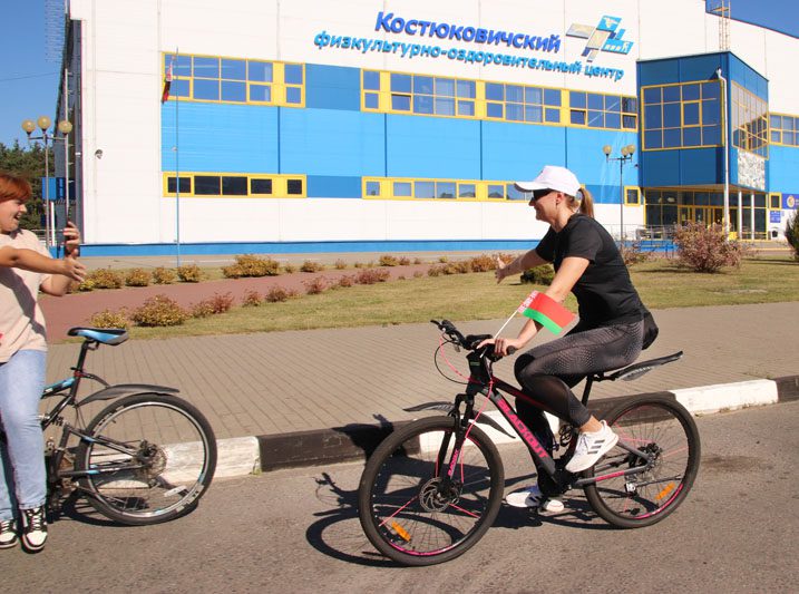 ФОТОФАКТ: Велопробег «Беларусь за чистый воздух» прошел в Костюковичах