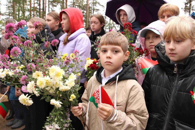 ФОТОФАКТ: Праздничный автопробег прошел в Костюковичском районе