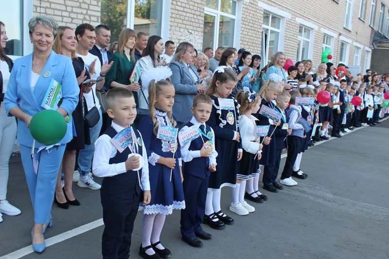 Трогательный День знаний прошел в Костюковичской средней школе №2