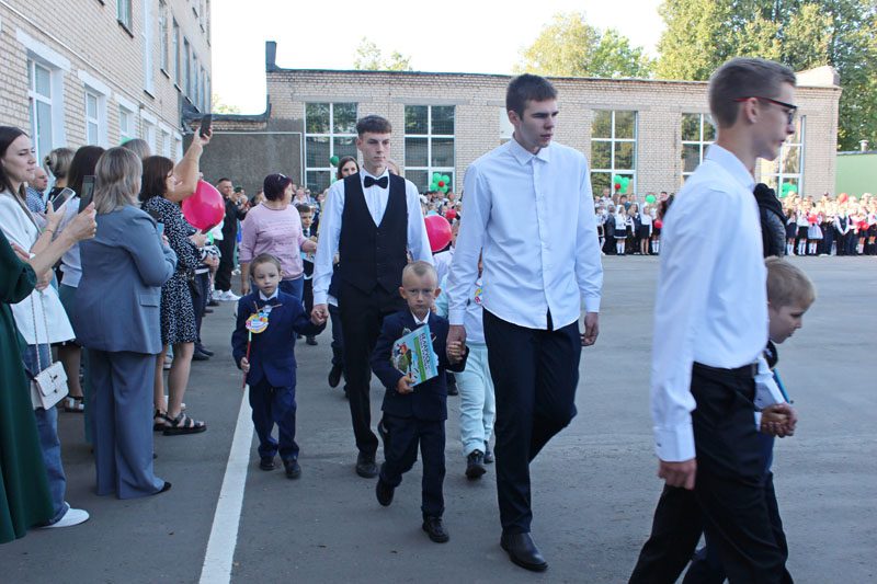 Трогательный День знаний прошел в Костюковичской средней школе №2